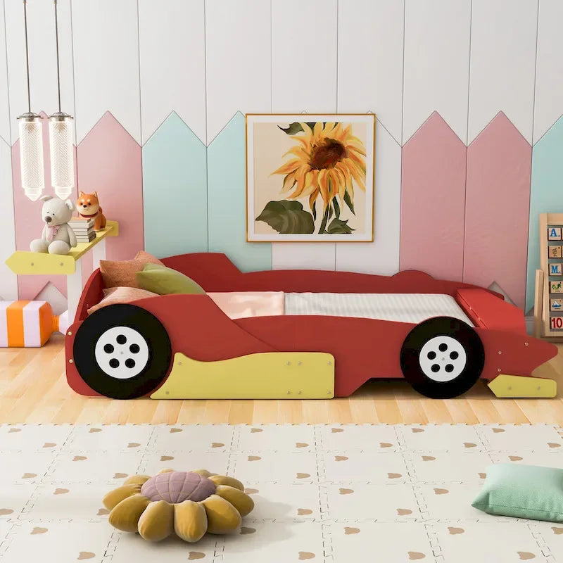 Lit plate-forme voiture de course grandeur nature avec roues