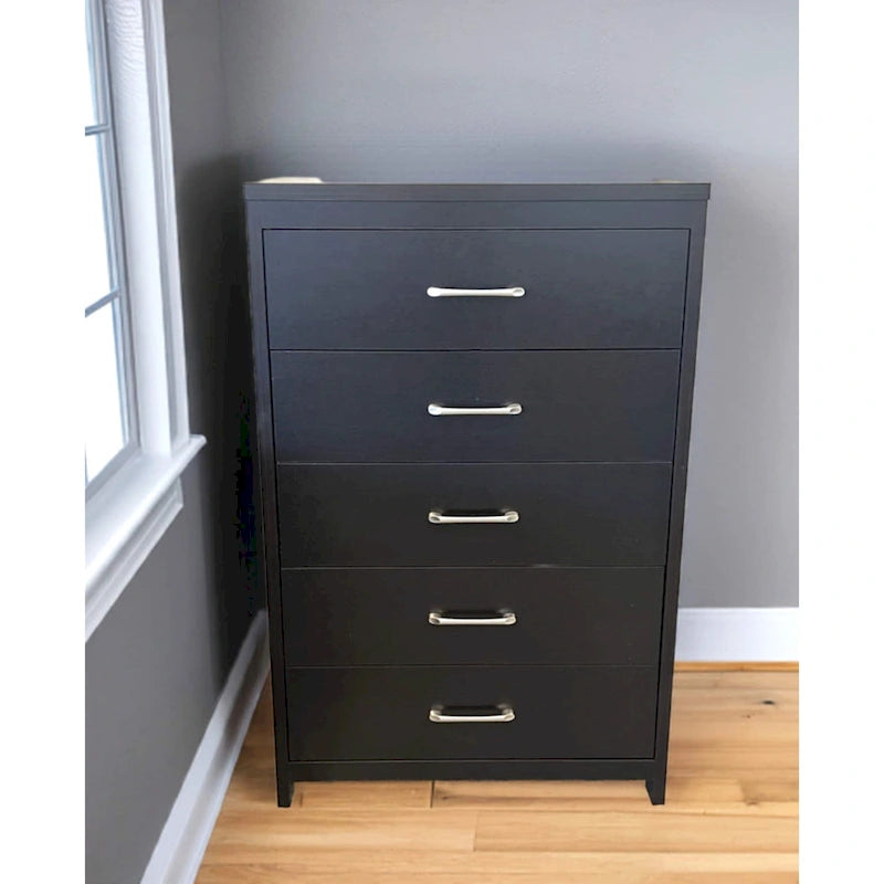 Commode verticale à 5 tiroirs Chêne noueux / Blanc / Noir avec poignées en nickel brossé et assemblage sans outils