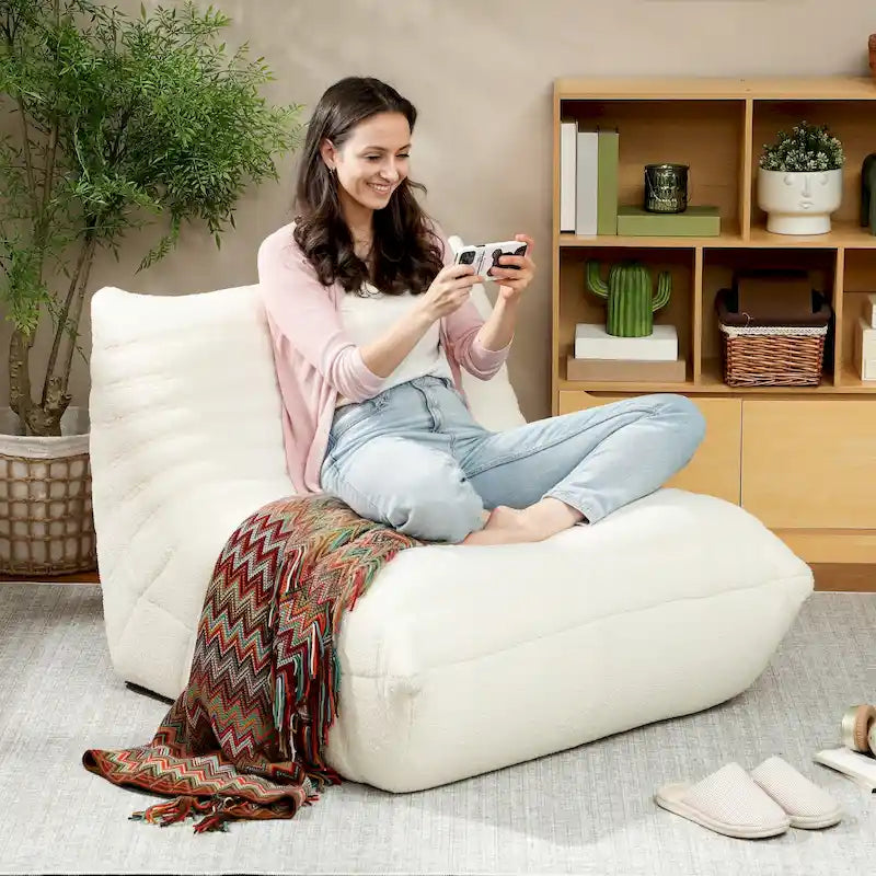 Fauteuil de sol en molleton Teddy marron / gris clair / blanc crème avec capitonnage à canaux et dossier trapézoïdal, 1 place