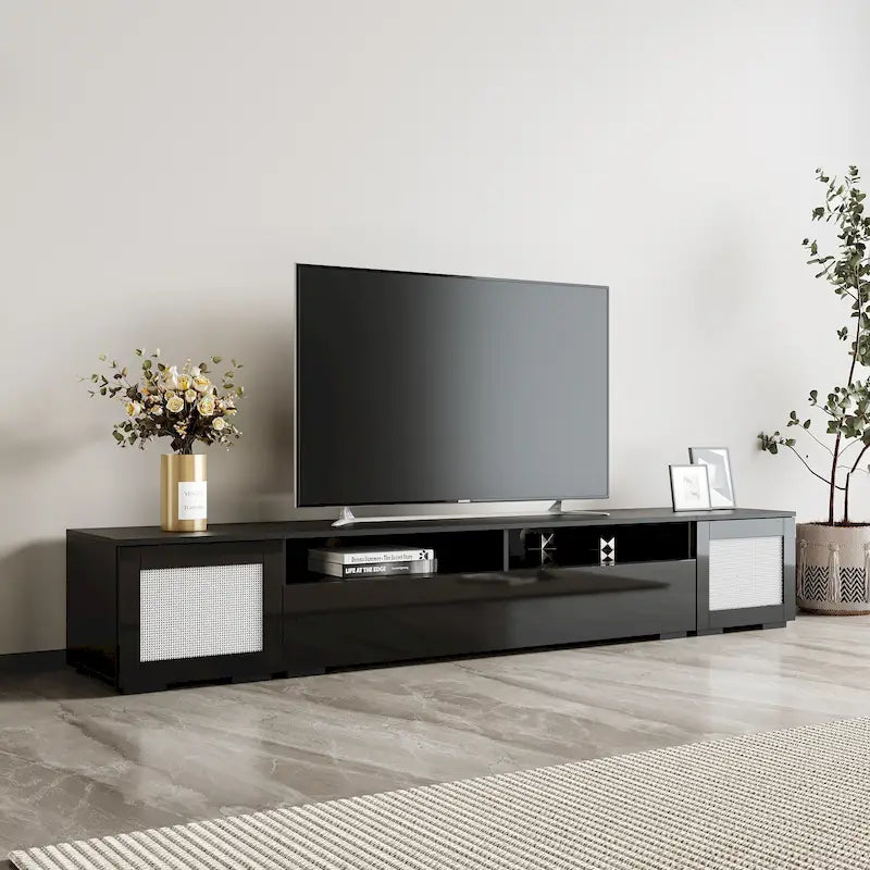 Meuble TV noir de 82 po avec lumières DEL 16 couleurs et portes push-open en rotin, convient aux téléviseurs jusqu'à 90 po