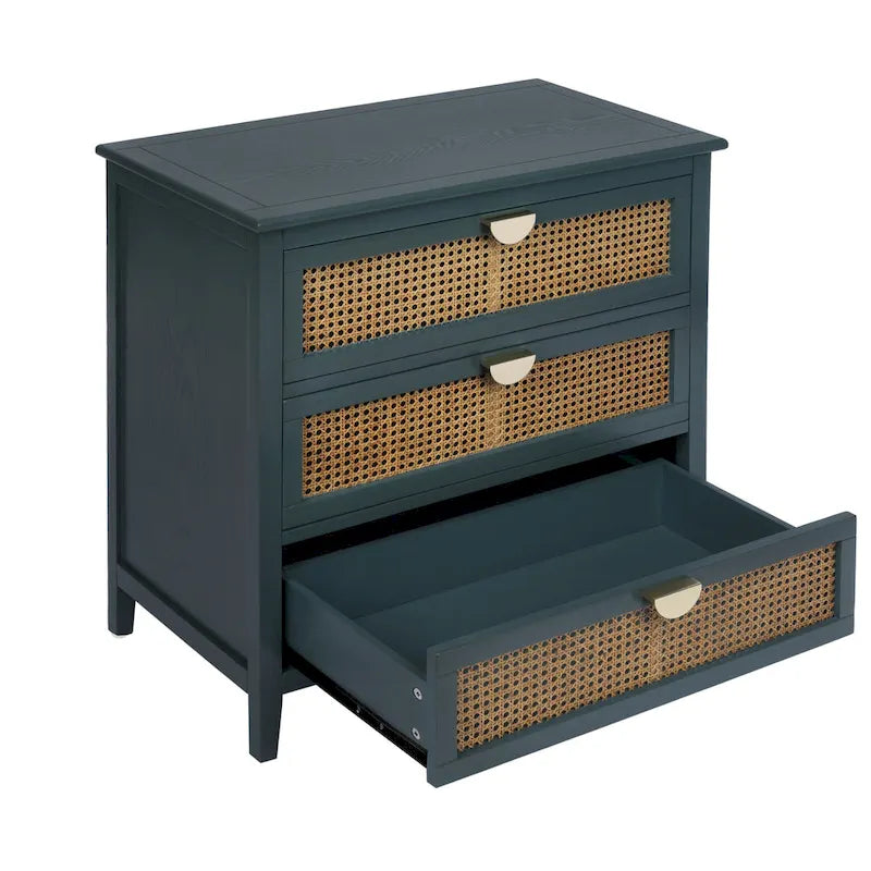 Commode à 3 tiroirs en bois massif vert/gris avec placage, panneaux en rotin naturel sculptés et poignées métalliques semi-circulaires