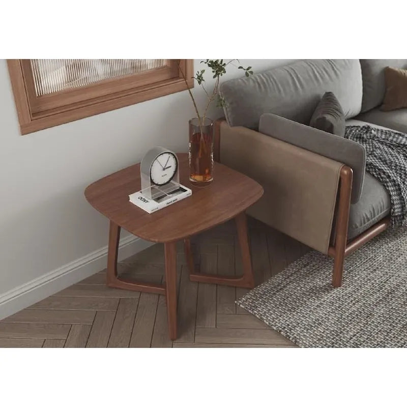 Table d'appoint rectangulaire en noyer et bois d'hévéa à bords naturels avec finition anti-rayures
