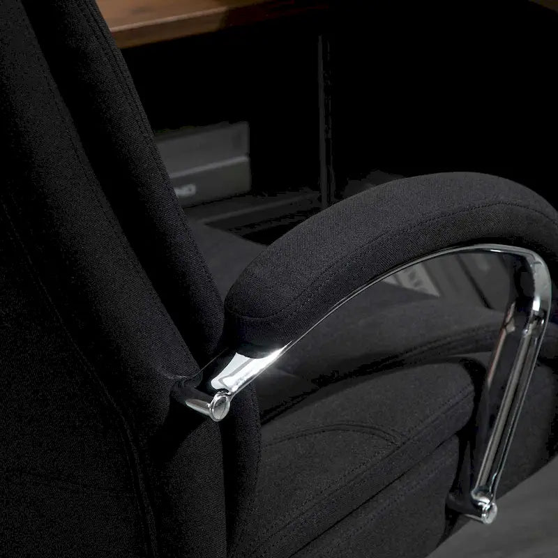 Chaise de bureau pivotante à dossier haut avec hauteur et accoudoirs réglables