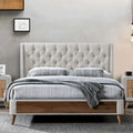 Lit capitonné en tissu beige et bois d'hévéa avec tête de lit capitonnée et pied de lit en placage de bois, simple / grand / très grand, 1-2 places