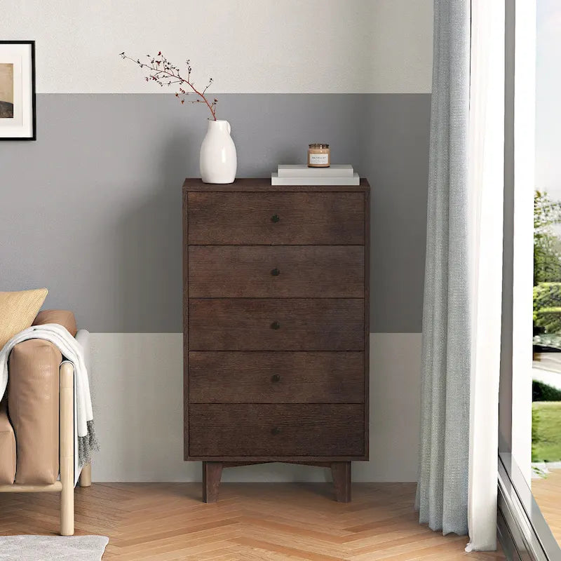 Buffet commode 7 tiroirs en bois de bouleau Auburn avec poignées rondes rétro et pieds en bouleau