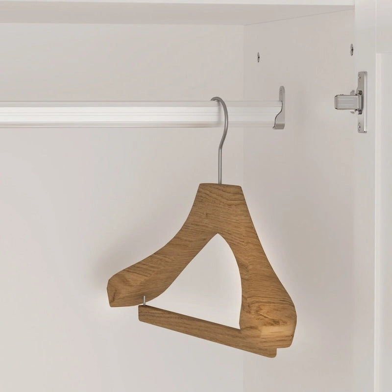 47.2W Armoire à trois portes, deux tringles et poignées florales